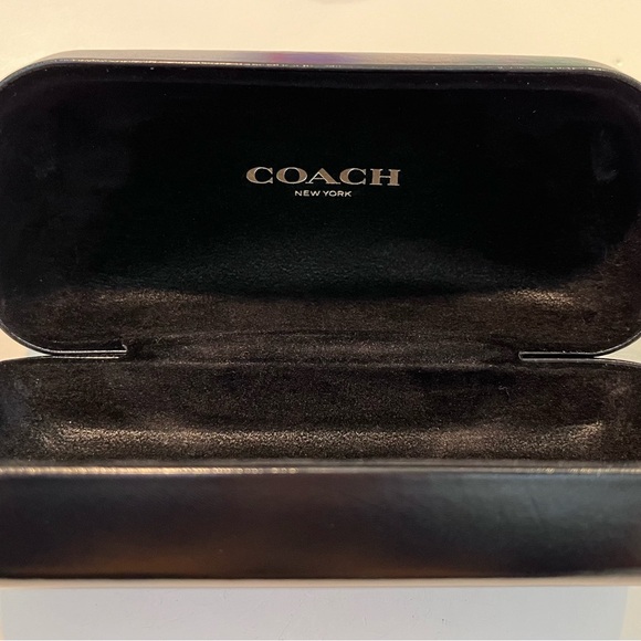 Coach Authentic Carriage Sunglasses Style # 5002T3 Black w matching leather case - Picture 10 of 11
